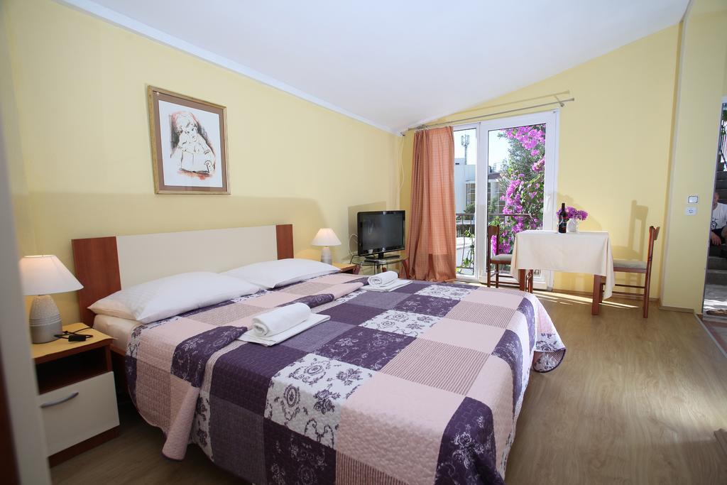 Apartments Kovacic Makarska Phòng bức ảnh