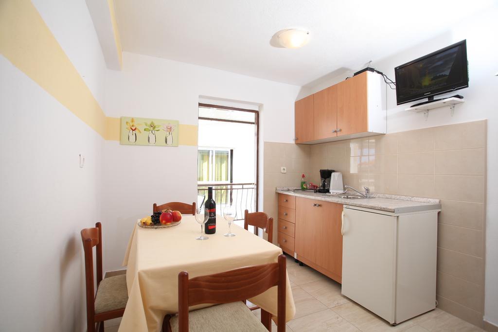 Apartments Kovacic Makarska Phòng bức ảnh