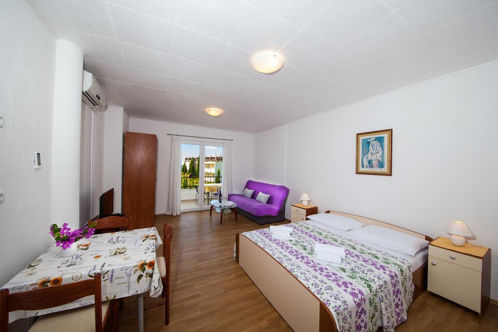 Apartments Kovacic Makarska Ngoại thất bức ảnh