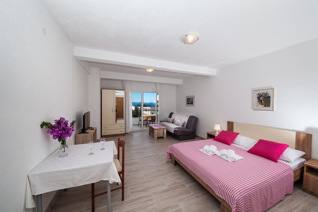 Apartments Kovacic Makarska Ngoại thất bức ảnh